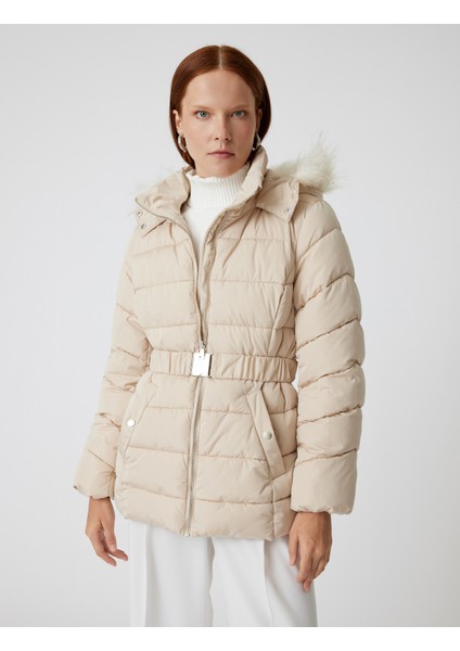 Kapitone Şişme Kaban Kapüşonlu Suni Kürk Yaka Kemerli modelleri