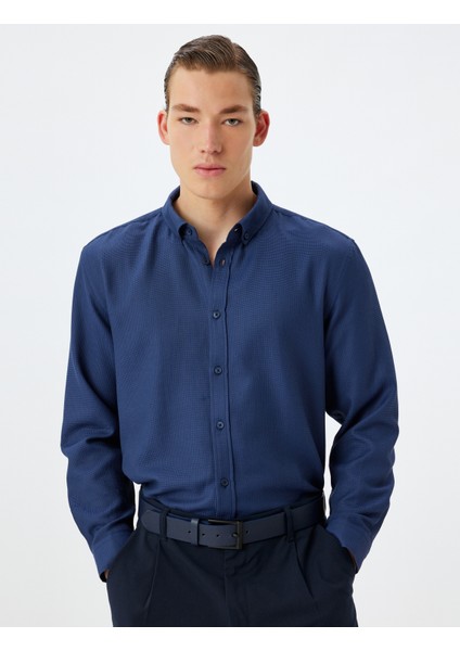 Uzun Kollu Gömlek Düğmeli Yaka Dokulu Pamuk Karışımlı