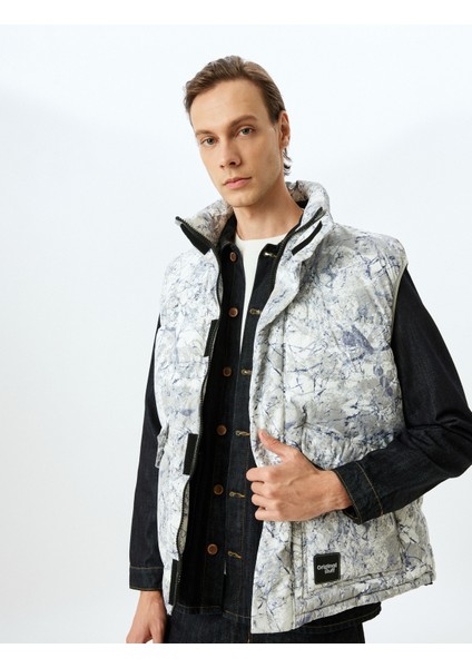 Fermuarlı Slim Fit Etiket Detaylı Dik Yaka Şişme Yelek