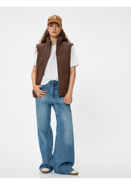 Şişme Yelek Kolsuz Kapitone Fermuarlı Dik Yaka Cep Detaylı fiyatları