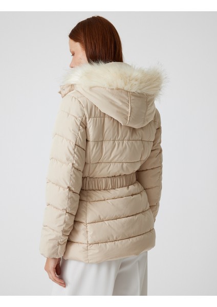 Kapitone Şişme Kaban Kapüşonlu Suni Kürk Yaka Kemerli fırsatları