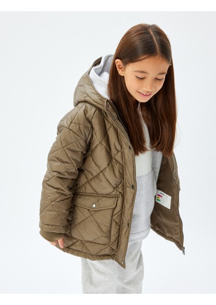 Oversize Şişme Mont Kapşonlu Çıtçıt Detaylı Kapitone