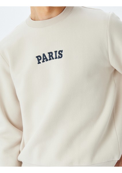 Bisiklet Yaka Pamuk Karışımlı Şardonlu Slogan Işlemeli Sweatshirt indirimleri