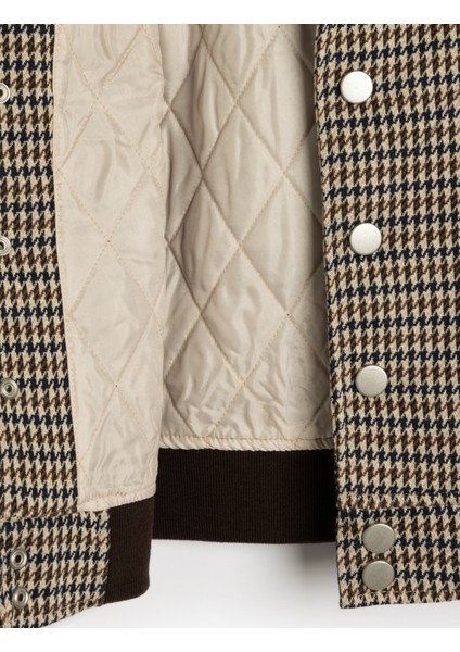 Kapşonlu Gömlek Ceket Cepli Aplike Detaylı Uzun Kollu fırsatları