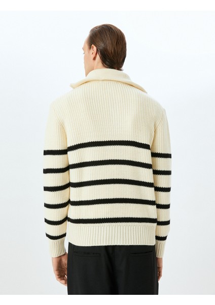 Yarım Fermuarlı Yün Karışımlı Çizgili Triko Kazak fırsatları