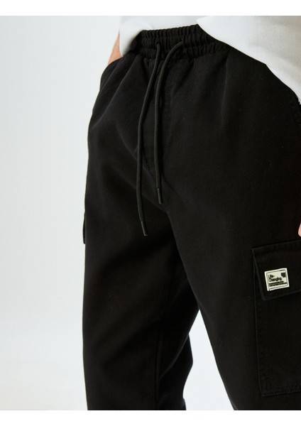 Beli Bağcıklı Pamuklu Gabardin Kargo Cep Detaylı Jogger Pantolon