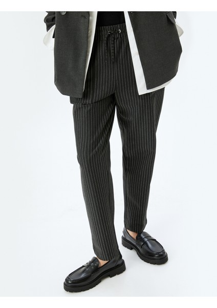 Beli Lastikli Bağlamalı Çizgili Havuç Kesim Kumaş Pantolon modelleri