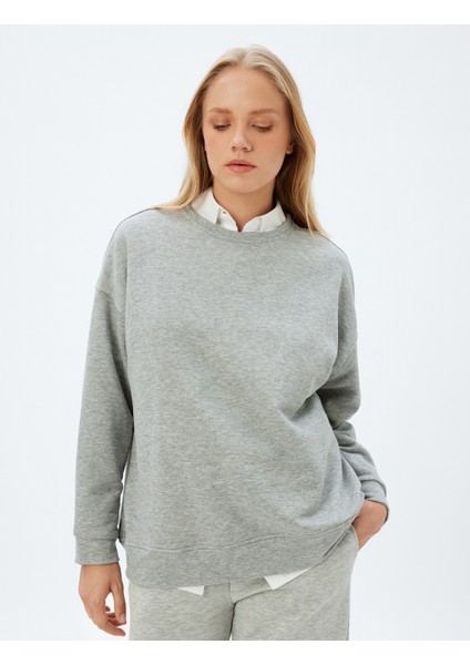 Basic Sweatshirt Bisiklet Yaka Uzun Kollu Rahat Kalıp