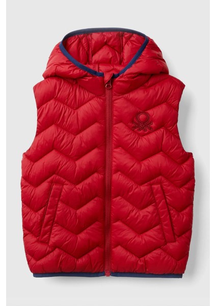 Erkek Bebek Sol Göğsü Logo Işlemeli Kapüşonlu Yüksek Yaka Yelek - Kırmızı