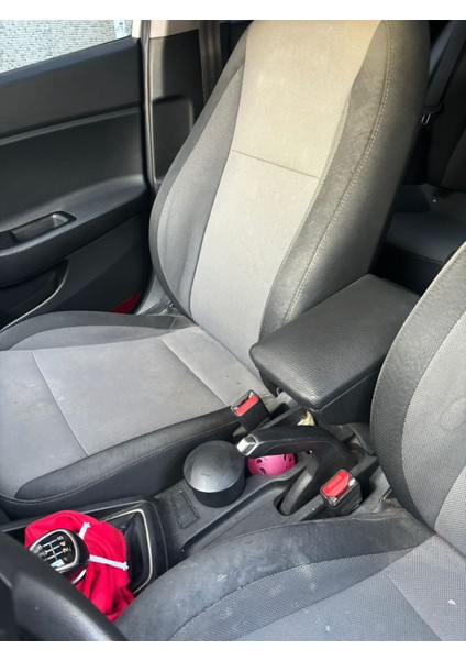 Hyundai i20 Vidasız Konsola Geçmeli Kolçak (2014-2020) indirimleri