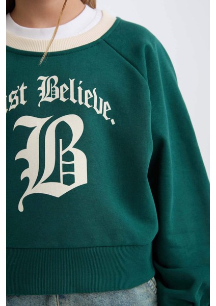 Kız Çocuk Relax Fit Bisiklet Yaka Baskılı İçi Yumuşak Tüylü Sweatshirt D7042A824WN