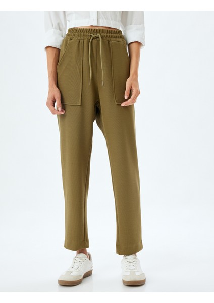 Eşofman Pantolon Cepli Beli Bağlamalı modelleri