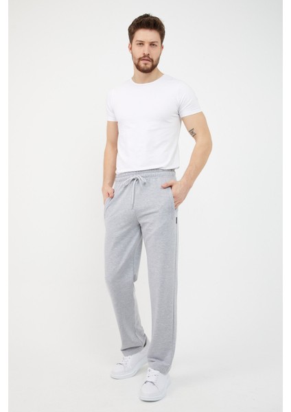 Gri Erkek Düz Paça Cep Fermuar Detaylı Rahat Kesim Eşofman Altı modelleri