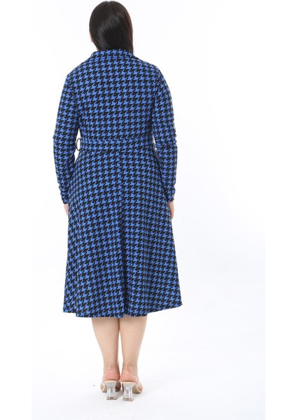 Kadın Büyük Beden Saks Kazayağı Desenli Anvelop Yakalı Elbise 65N38489