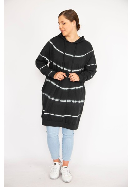 Kadın Büyük Beden Siyah Batik Desenli Kapşonlu Uzun Sweatshirt