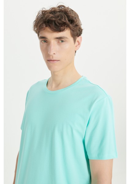 360 Derece Her Yöne Esneyen Slim Fit Bisiklet Yaka Tişört indirimleri