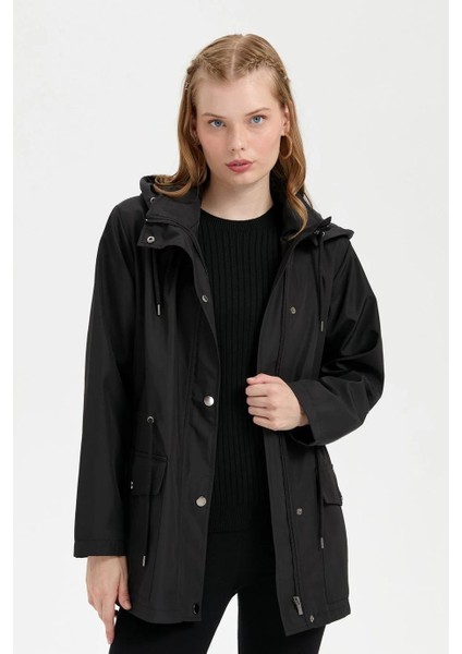 Kapüşonlu Kapaklı Cepli Siyah Kadın Trençkot 24416-2K5 fiyatları