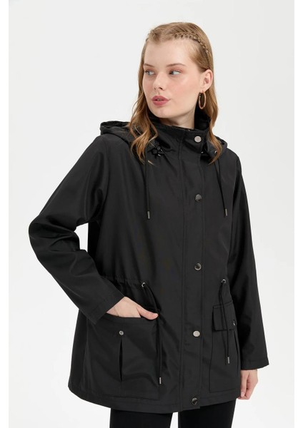Kapüşonlu Kapaklı Cepli Siyah Kadın Trençkot 24416-2K5 modelleri