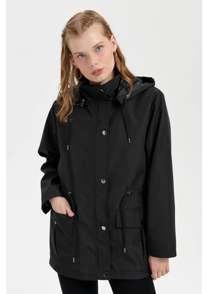 Kapüşonlu Kapaklı Cepli Siyah Kadın Trençkot 24416-2K5 fırsatları