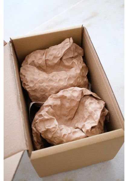- Kraft Balonlu Kağıt Patpat, Balonlu Yerine Kağıt Patpat Kullan, Hızlı Paketleme, 600 Yaprak, 58x38 cm, 360 Metre, Hazır Kesilmiş Kağıt Patpat, Kesme Derdine Son! SafePak