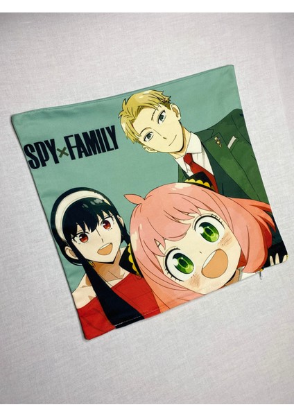 Anime Spy Family Desenli Dijital Baskılı Kırlent Kılıfı ve Yastık