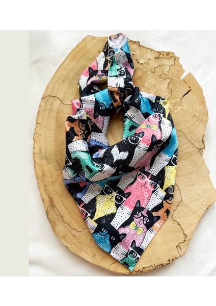 Gözlüklü Kediler Desenli Fular (55 Cm*55 Cm)