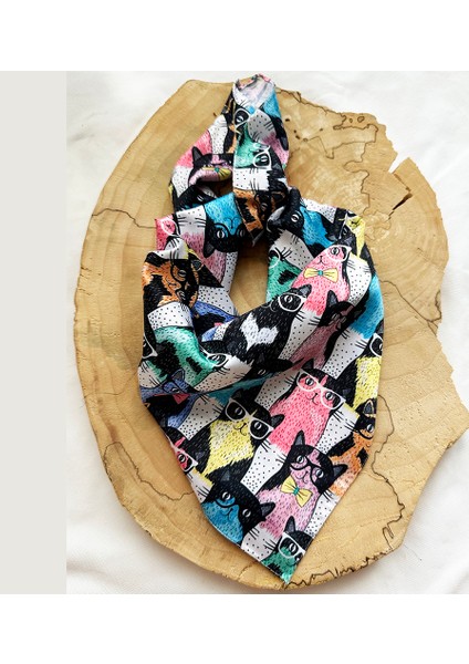 Gözlüklü Kediler Desenli Fular (55 Cm*55 Cm) modelleri