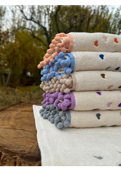 6'lı Ponponlu Kalpli 30X50 Havlu fiyatları