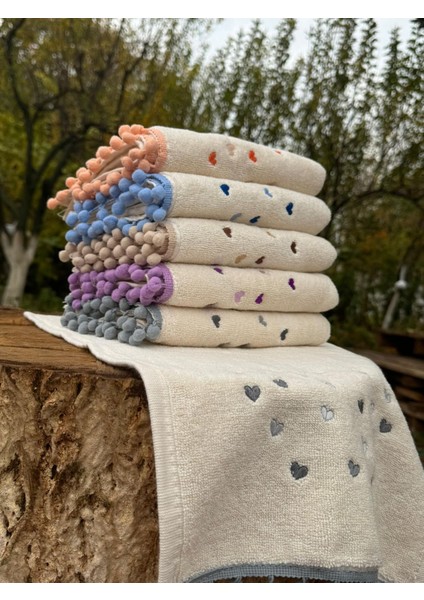 6'lı Ponponlu Kalpli 30X50 Havlu modelleri