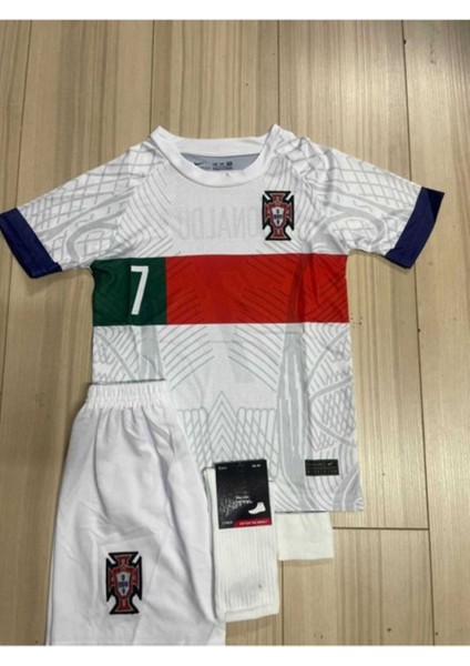 Portekiz Ronaldo 2022/23 Sezon Beyaz Çocuk Forma Takımı 4'lü Set Hediyeli