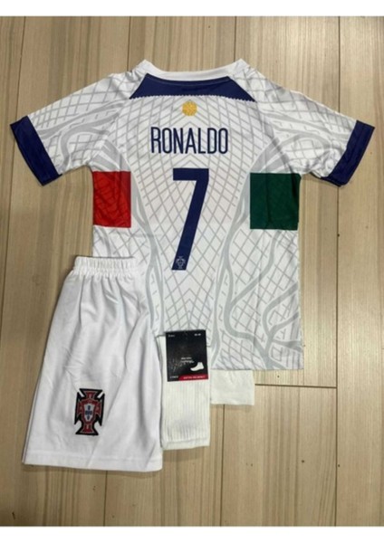 Portekiz Ronaldo 2022/23 Sezon Beyaz Çocuk Forma Takımı 4'lü Set Hediyeli fiyatları