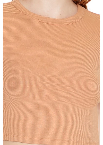 F21 Yuvarlak Yaka Crop Top Tişört indirimleri