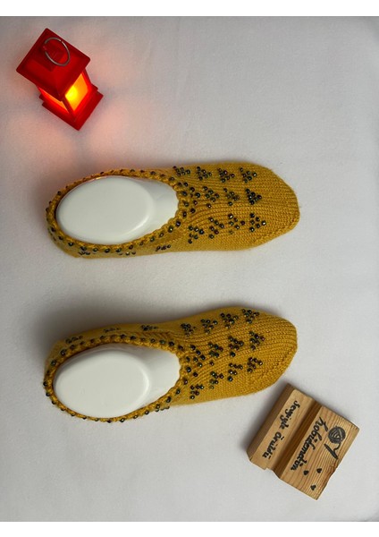 Geleneksel Üçgen Boncuk Desenli Örgü Patik Çorap fiyatları