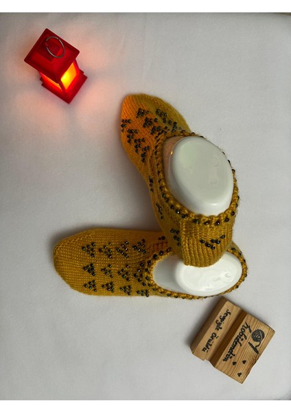 Geleneksel Üçgen Boncuk Desenli Örgü Patik Çorap fırsatları