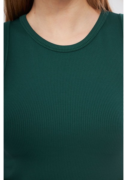 Kadın Dar Kesim Uzun Bisiklet Yaka Kolsuz Düz Fitilli Bluz/body