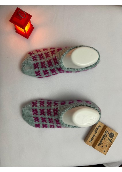 Geleneksel Motif Desenli Örgü Patik Çorap