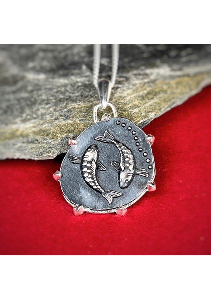 Gümüş Balık Burcu Kolye 925 Ayar Gümüş Unisex Balık Burç Taşsız Özel Tasarım Balık Figürlü Kolye