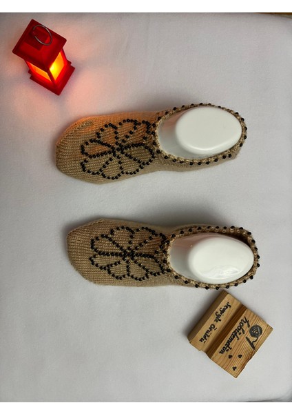 Geleneksel Çiçek Motifli Örgü Patik Çorap modelleri