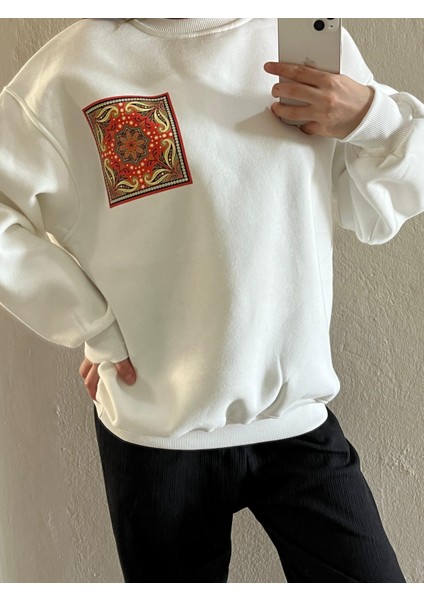 Nakış Baskılı, Payetli Şardonlu Sweatshirt