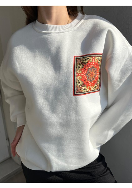 Nakış Baskılı, Payetli Şardonlu Sweatshirt