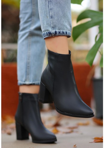 Biya Siyah Cilt Topuklu Bot modelleri