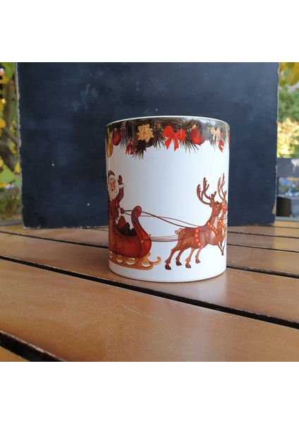 1Fark Özel Tasarım Yılbaşı Temalı Seramik Kupa Yılbaşı Dekorlu Toplar fırsatları