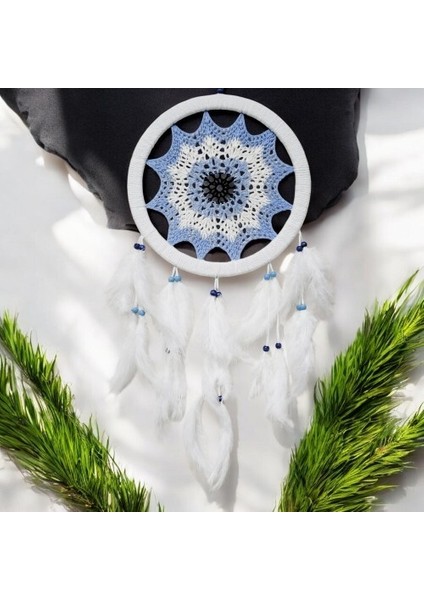 Buz Mavisi Renginde Nazar Motifli Kuş Tüylü Duvar Süsü