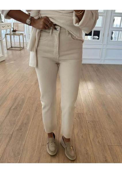 Yüksek Bel Kesik Paça Kadın Jean Boyfit