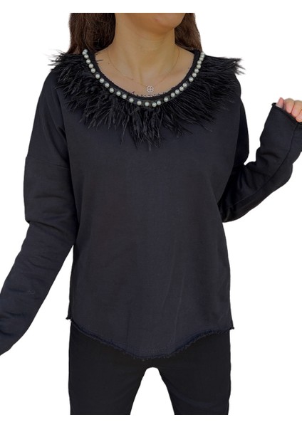 Incili Otriş Yaka Siyah Sweat Bluz
