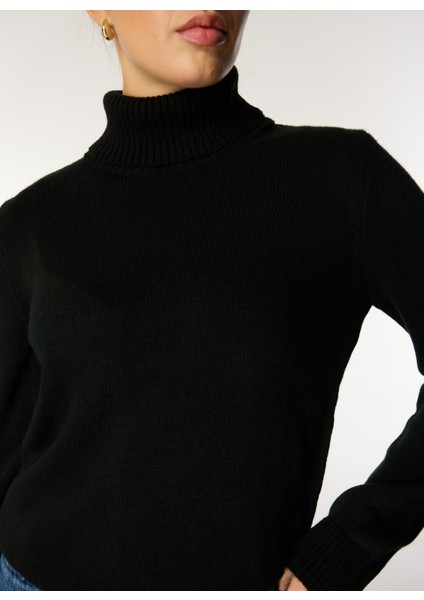 Balıkçı Yaka Düz Düz Siyah Kazak Kadın ML4WL-KZK9008