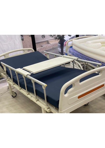 Kolay Temizlenebilir Yüzeyli Hasta Yemek Tablası | Her Karyola Tipine Uygun Değildir