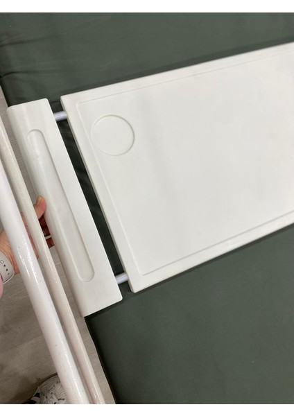 Kolay Temizlenebilir Yüzeyli Hasta Yemek Tablası | Her Karyola Tipine Uygun Değildir fırsatları