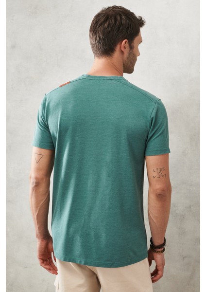 Erkek Yeşil Slim Fit Dar Kesim Bisiklet Yaka Pamuklu Tişört indirimleri