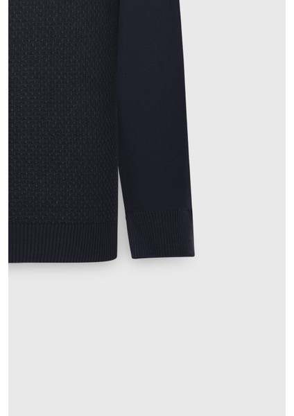 Pamuklu Standart Fit Normal Kesim Polo Yaka Jakarlı Triko Kazak